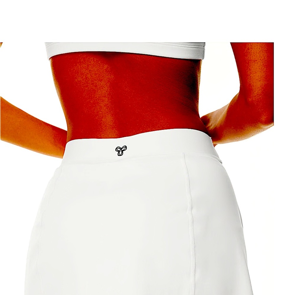 ARITZIA SLICK COURT MICRO Tennis skort. Soft lavender color. Size 2XL - Picture 2 of 12